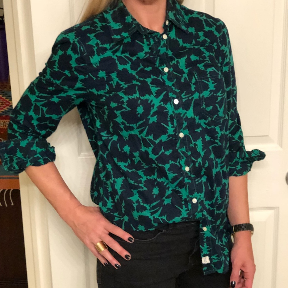 💜Gap fitted boyfriend button down dark navy/green